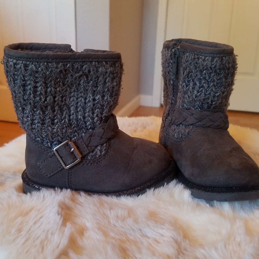 Kids boots